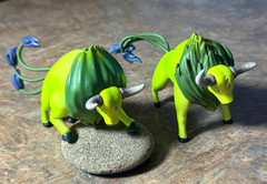 SHINY TAUROS a Wild Bull Pokemon – Set of Two (different poses) by BANDAI – NEW