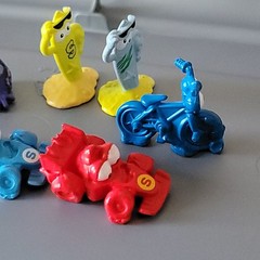 Zuru Smashers TEAM X-TREME Sport Lot of 8 OLLIE Wipe Out WHEELIE Fast Lap SMASH