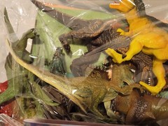 Dinosaur Paradise Toy Figures With Paradise Placemat- Sealed – 3+ years and up!
