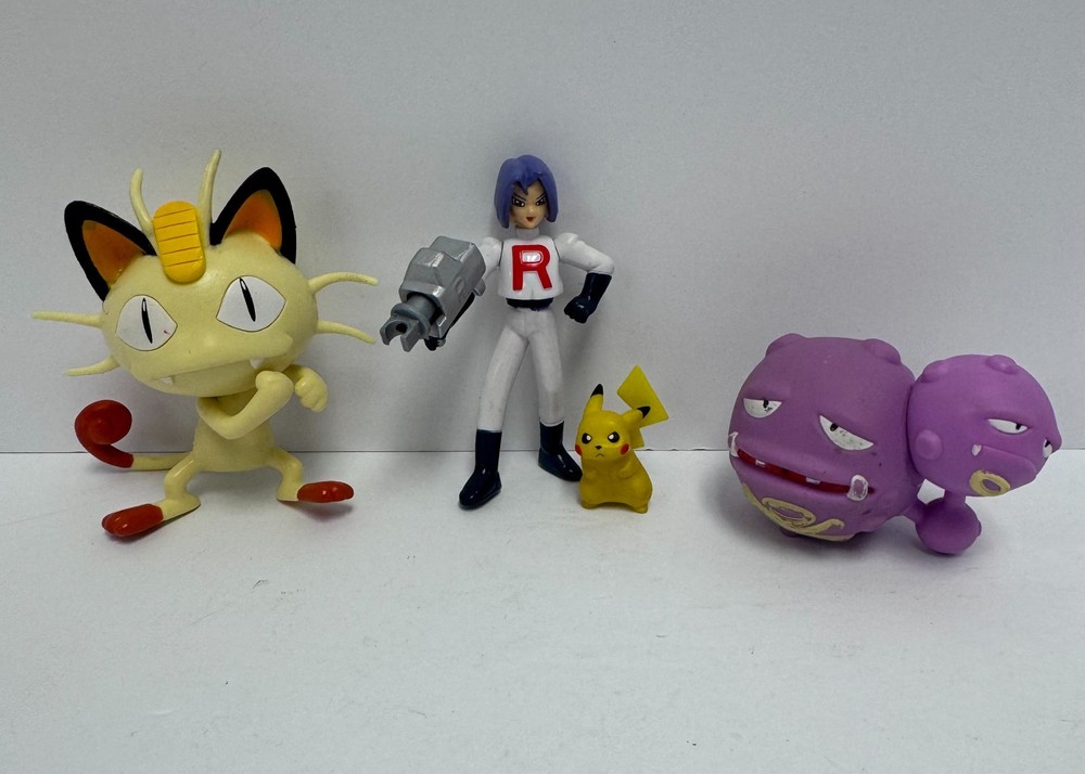 Pokemon Team Rocket James Action Figure w Launcher Weezing Meowth Pikachu Lot