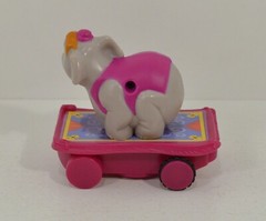 RARE 2004 Elephant Abu Magic Carpet 3″ McDonald’s EUROPE Figure Disney Aladdin