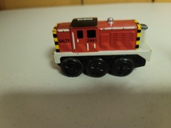 Thomas Wooden Railway Battery Powered Salty Train Works! VG Condition