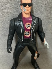 1991 Kenner “Ultimate Terminator” 12″ Talking Action Figure from Terminator 2