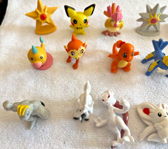 Lot of 20 – Pokémon PK China 1-3/4”- 2” Mini Figures variety
