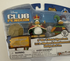 NEW Disney Club Penguin 2″ King & Court Jester Mix ‘N Match 2 Piece Figure Pack