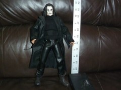 THE CROW REEL TOYS 2002 BRANDON LEE 12 INCH FIGURE WITH SOUND OPENED complete