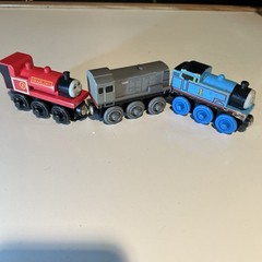 Lot Of 3: 1998 Learning Curve Britt Allcroft Wooden Railway Thomas Train Set
