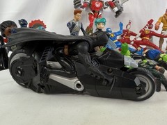 Batman Push Friction Action Figure 8″PLUS 31 Other Random Figures SEE PICS