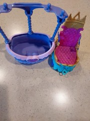 My Little Pony G4 Small Lot Of 5 Ponies And 2 Playset Piece