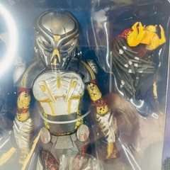 Ultimate Fugitive Predator 7-inch Action Figure w/Accessories Toys Gift Model