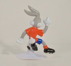 RARE 1997 Soccer Stars Bugs Bunny 3″ KFC EUROPE Action Figure Looney Tunes