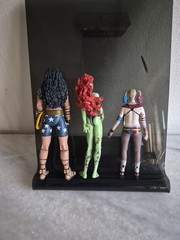 Lot of three DC figures Wonder Woman, Harley Quinn an Poison Ivy 6″ Preowned