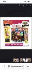 -Mga Miniverse Real Music Record Shop With Exclusive Fender-In Hand