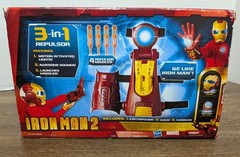 Iron Man 2 Repulsor Blaster 3 in 1 Light-Up Missile Launcher Toy 2010 – NEW