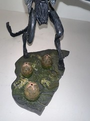Alien Queen With Nest McFarlane Alien Vs Predator Figure Set 2005