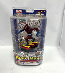 Monogram Marvel Universe Series 1 Giant Man Plastic Figure w/ Base 12+ CE