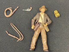 Hasbro Indiana Jones Figure INDY Raiders of Lost Ark 3.75″ W/Idol (No Packaging)