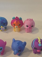 Cepia BANANAS BUNCH Peel to Reveal Animal Figures Toy Lot Of 16 Characters
