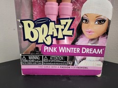 Yasmine 24″ Pink Winter Dream MGA Entertainment BRATZ NEW Exclusive Walmart