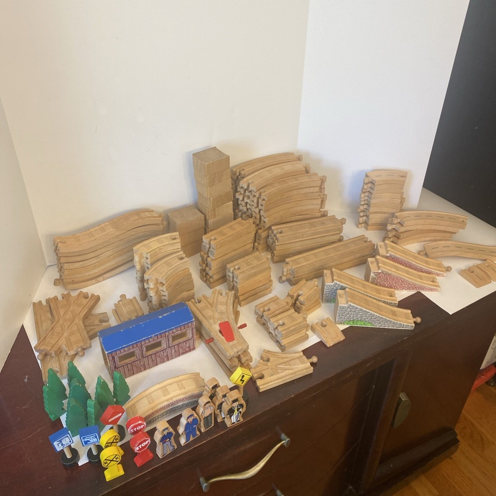Thomas & Friends Wood Railway Track Road & Accessories Lot Of 175+ Vintage 2001