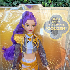 KPop Demon Hunters HUNTR/X Rumi “Golden” Singing Doll – New & Sealed