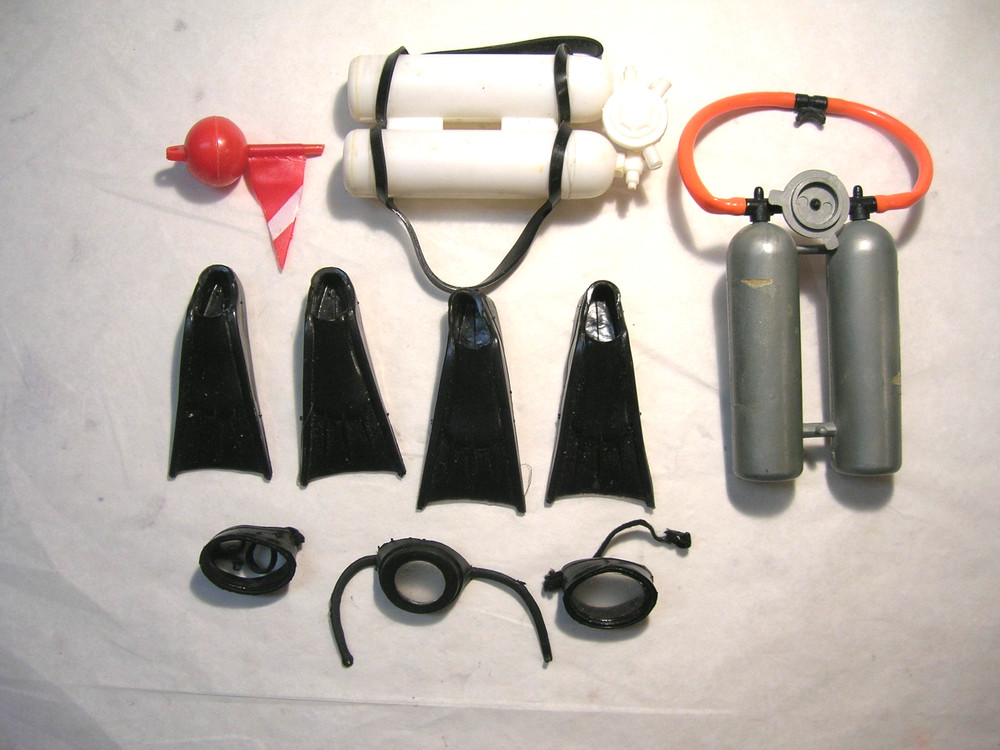 Vintage 1960s GI Joe Adventure Team Scuba Tanks Flippers Buoy Masks Lot !!