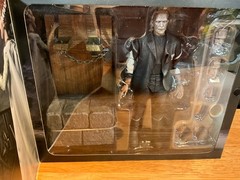 NECA The Bride of Frankenstein Ultimate Frankensteins Monster with Chair NEW
