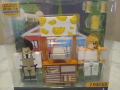 SEALED ROBLOX Celebrity Collection ADOPT ME: LEMONADE STAND w Virtual Item Code