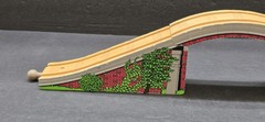 2005 Learning Curve Britt Allcroft Wooden Thomas Train Arched Stone Bridge
