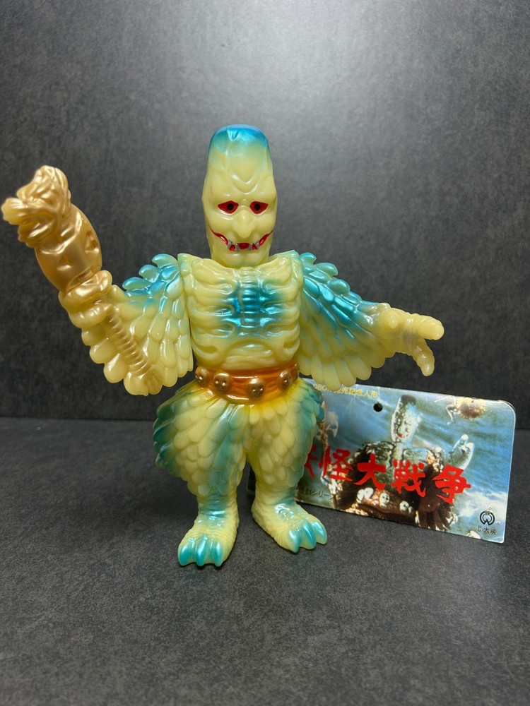 M1GO 1997 Daimon Glow in the dark Sofubi 8.8″ Soft Vinyl Figure w/ Header & Bag