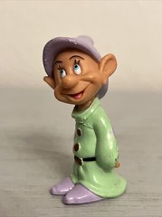 DOPHEY DISNEY 2” ACTION FIGURE VNTG (1993) PVC PLASTIC TOY (PRE-OWNED)