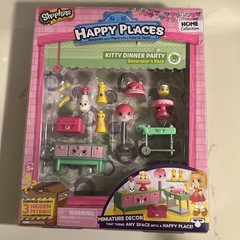Shopkins Happy Places – Home Collection Kitty Dinner Party Decorator’s Pack NIB