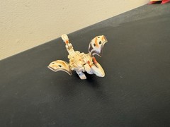 Bakugan Dharak 620G Tan Subterra Gundalian Invaders Battle Brawlers