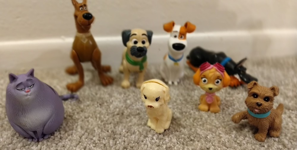 Mixed lot of dogs cat cartoon animal toy small plastic figures vtg