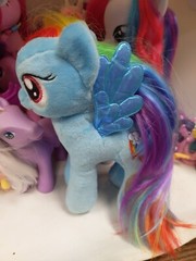 Lot Of 27 My Little Pony Figures All 2000’s, Varies Sizes & Bag Of Brushes
