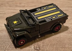 Vintage 1984 GOBOT Dynabot Motorized Military JEEP Red Charger F-15 Fighter Jet