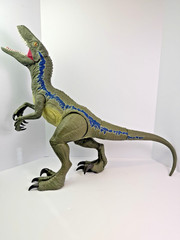 Jurassic World Super Colossal Velociraptor Blue 3.5 ft