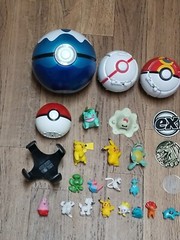 Pokemon Mini Figures 30 Pc Lot Miniature Figures Coins Pokeball Pokemon