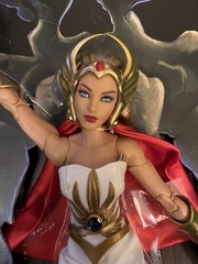 She-Ra Princess Of Power 11″ Mattel 2015 NIB