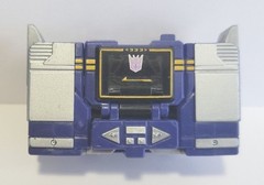 Transformers Kingdom Core CLass SOUNDWAVE Complete Loose