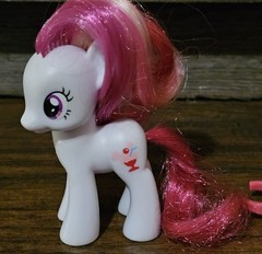 My Little Pony MLP FIM G4 Plumsweet Brushable Figure With Cart Brush Accessories