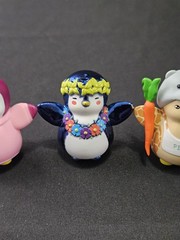 Lot of 5 Ultra Rare Pudgy Penguins Gray, Pink Hawaiian Blue, Pengu Loose 2″ Figs