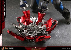 Hot Toys Iron Man 2 Tony Stark Mark V Suit Up Version Deluxe 1/6 Figure In Stock