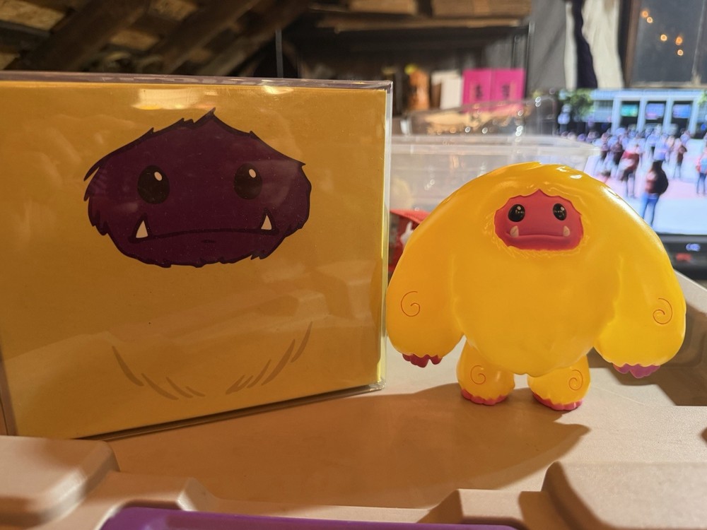 ABOMINABLE TOYS ~ LEMON DROP CHOMP GLOW IN THE DARK FIGURE, In Box Protector