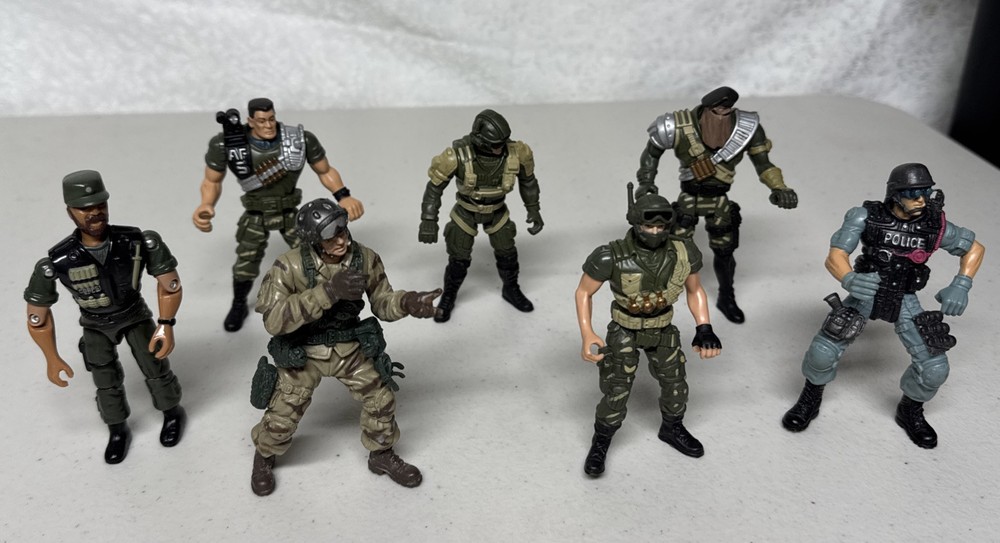 Military And Law Enforcement Random Figure Lot 4-5 Inches Lot Of 7 BN2