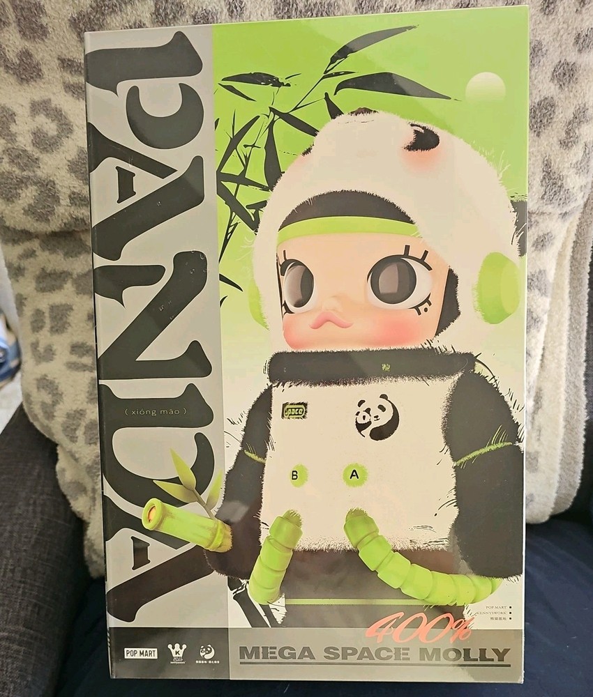 Mega Space Molly 400%-PANDA, NEW, IN SEALED BOX