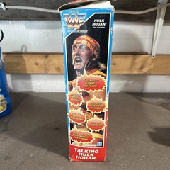 Vintage WWF Ultimate Warrior Talking Poseable Action Figure with original box
