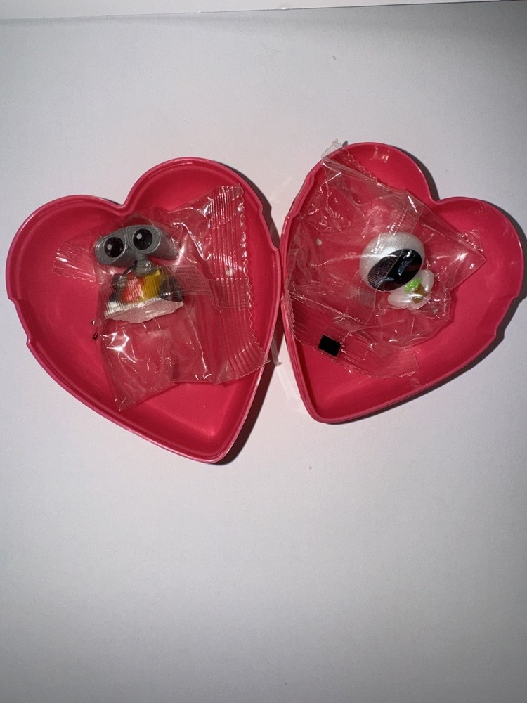 Disney Doorables Valentine Heart Rare Wall E And Eve In Original Packaging