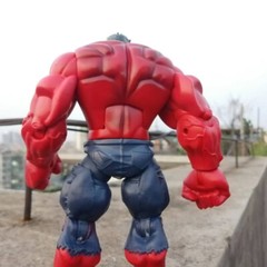 Hasbro Red Hulk Action Figure 8″ old loose