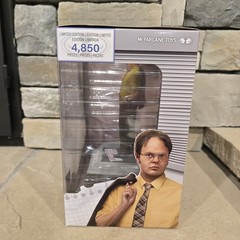 The Office Dwight Schrute Movie Maniacs Action Figure Brand NEW Limited Edition